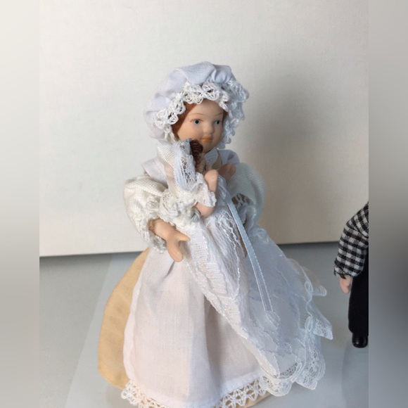 Dollhouse Miniature Poseable Victorian Maid 6”, Boy 4.5”, & Baby 2” Porcelain - Picture 8 of 11